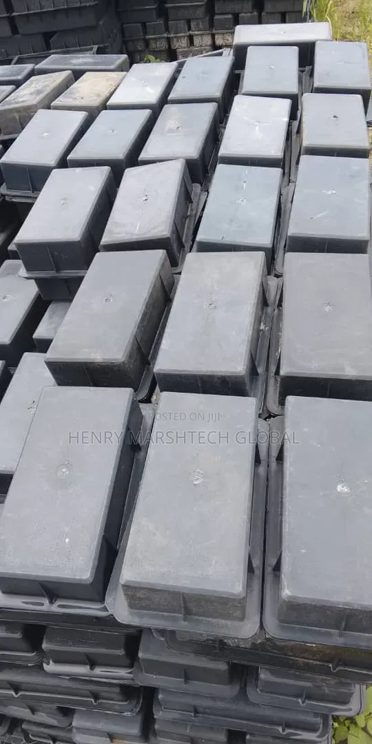 Interlock Mold