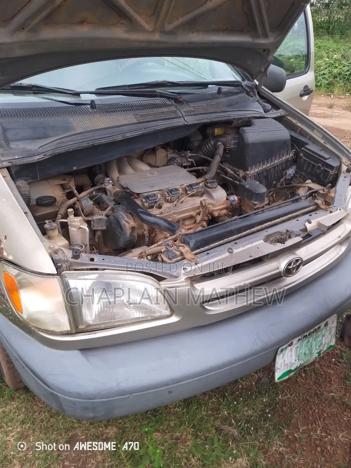 Toyota HiAce 1999 Gold