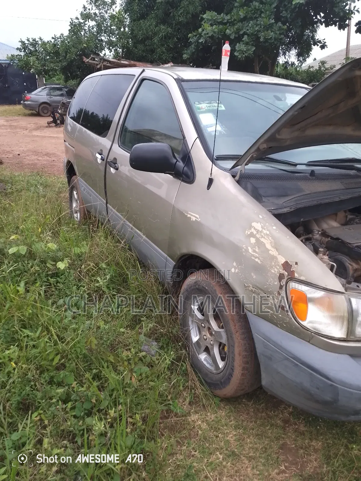 Toyota HiAce 1999 Gold