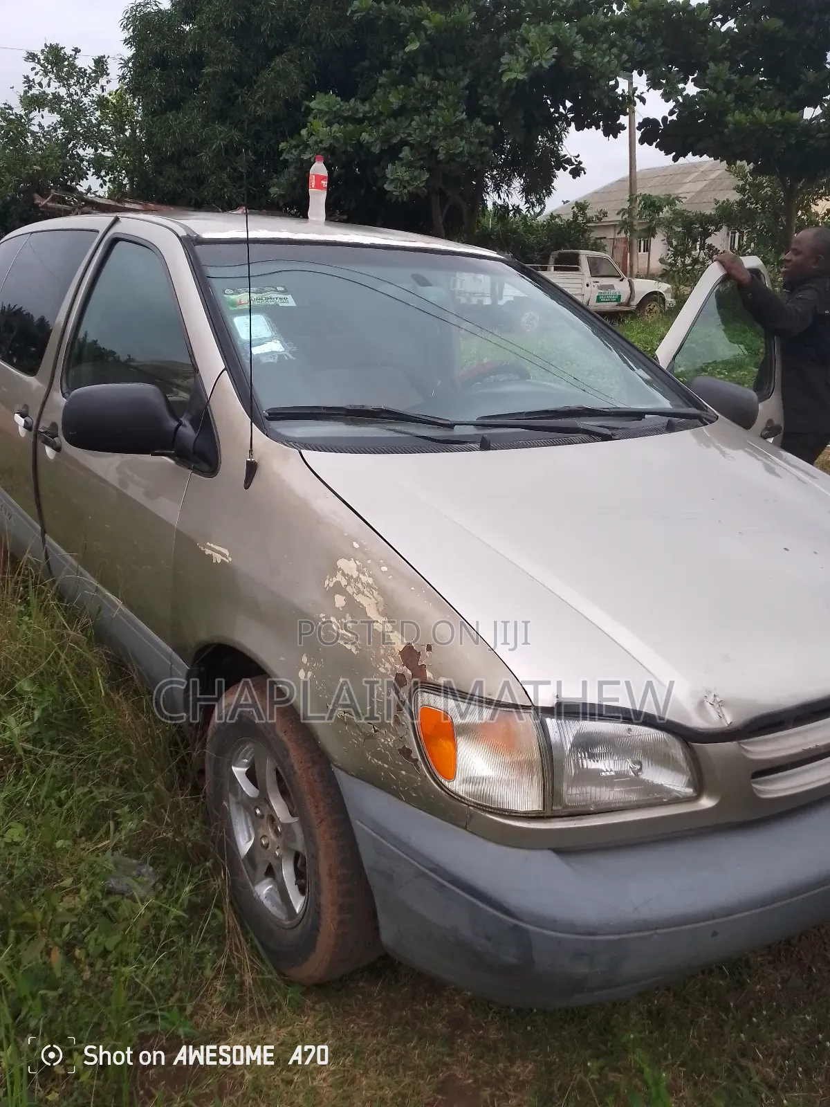 Toyota HiAce 1999 Gold