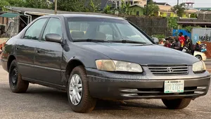 Toyota Camry 2001 Gray