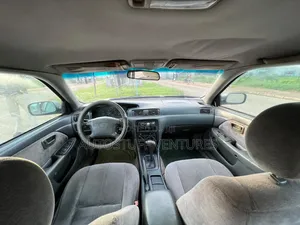 Toyota Camry Automatic 1999 Gray