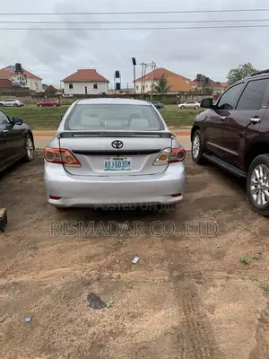 Toyota Corolla LE Special Edition 4dr Sedan (1.8L 4cyl 4A) 2013 Silver
