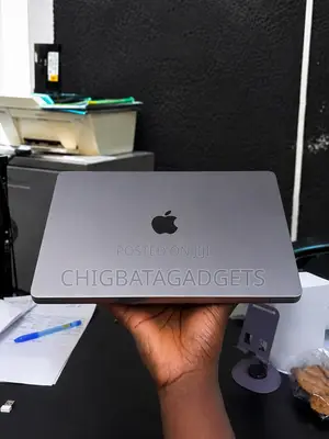 Laptop Apple MacBook 2018 16GB Intel Core i9 SSD 1T
