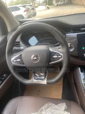 Nissan Pathfinder 2025 White