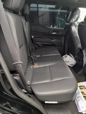 Toyota Land Cruiser 2024 Black