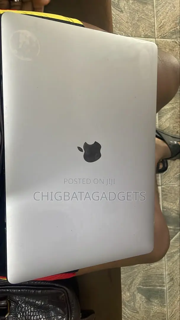 Laptop Apple MacBook Pro 2019 32GB Intel Core i7 SSD 256GB