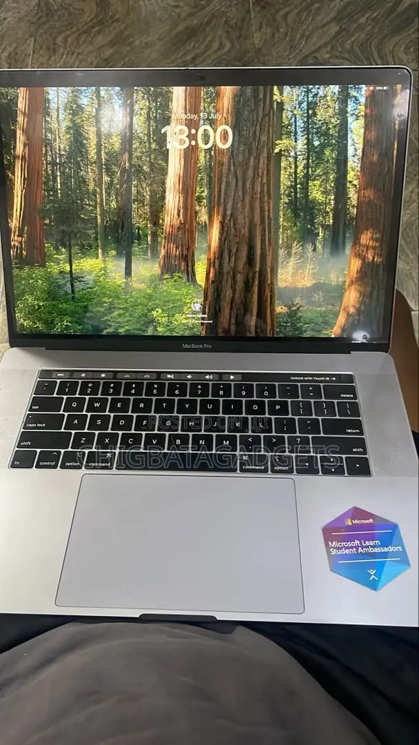 Laptop Apple MacBook Pro 2019 32GB Intel Core i7 SSD 256GB