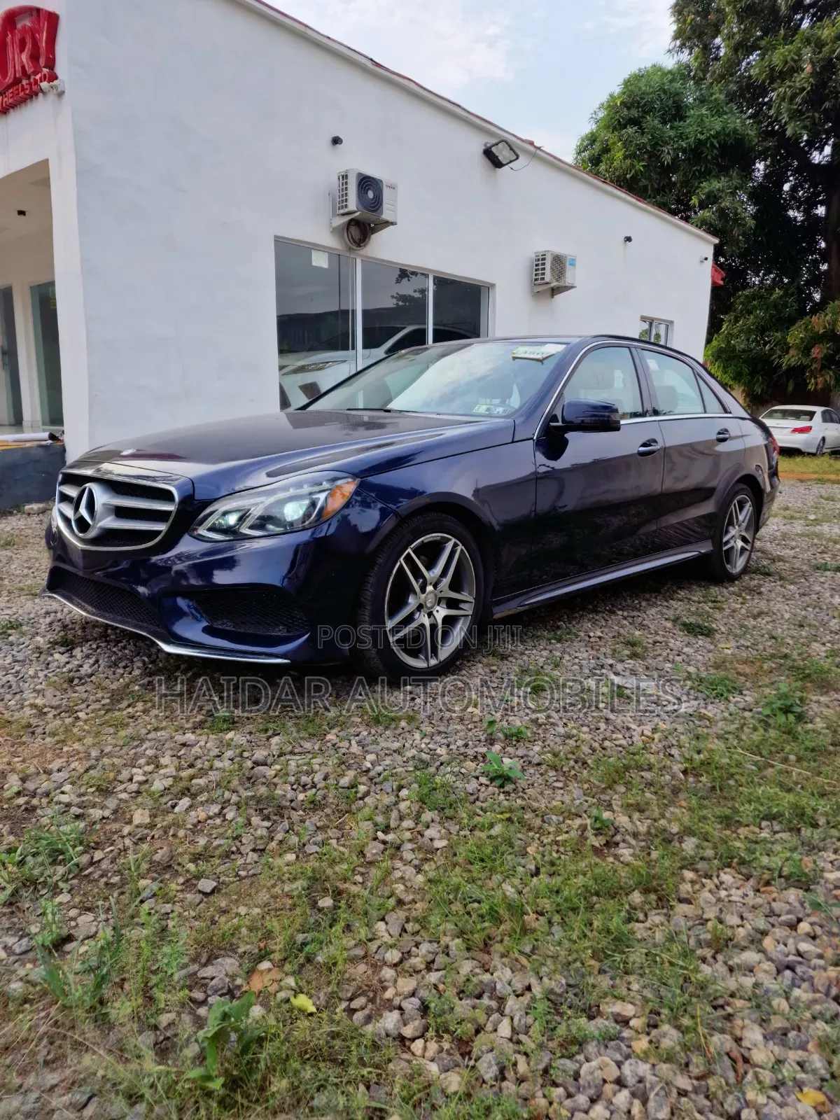 Mercedes-Benz E350 2016 Blue