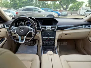Mercedes-Benz E350 2016 Blue