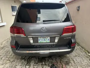Lexus LX 570 AWD 2014 Gray