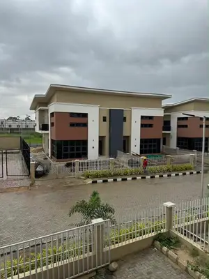 4bdrm Duplex in Ogudu GRA for rent