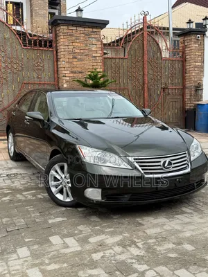 Lexus ES 350 2011 Green