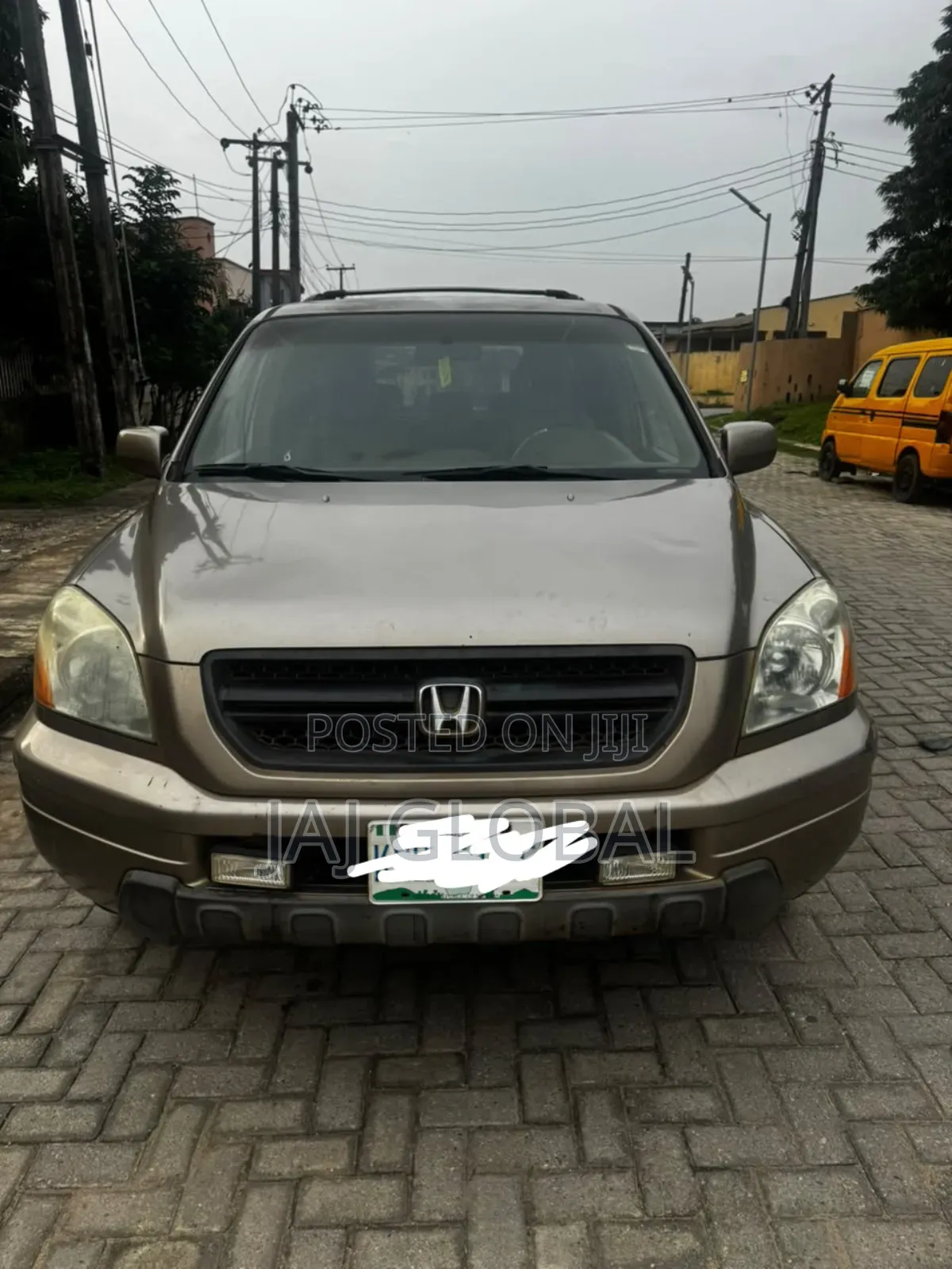 Honda Pilot 2004 Gold