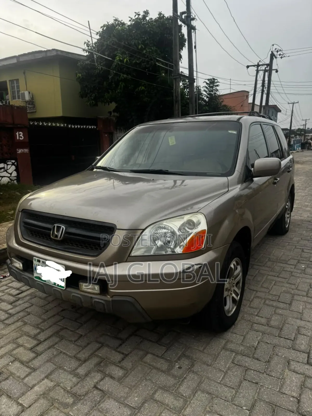Honda Pilot 2004 Gold