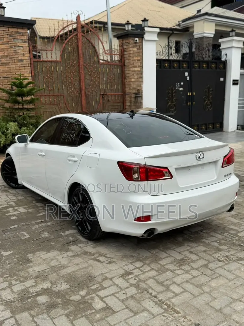 Lexus IS 2013 White