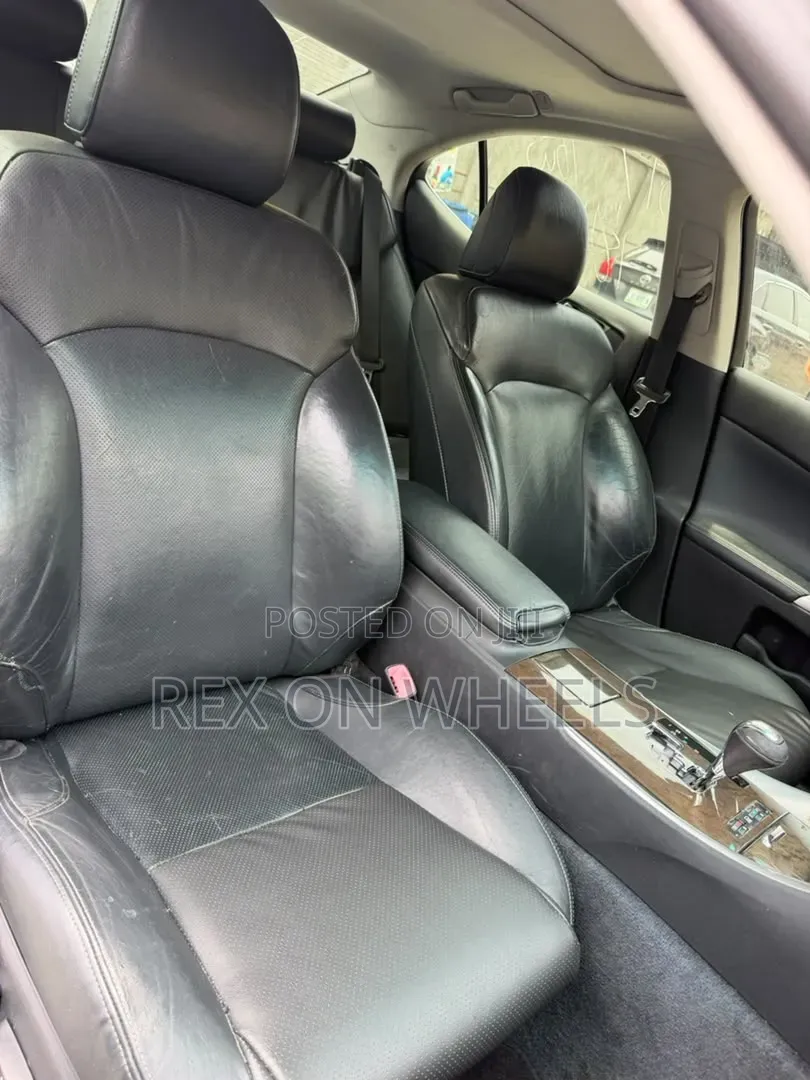 Lexus IS 2013 White