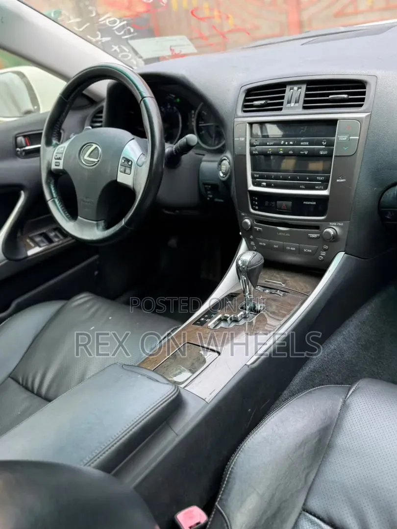 Lexus IS 2013 White