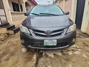 Toyota Corolla 2011 Gray