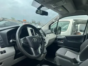 Toyota HiAce 2021 White
