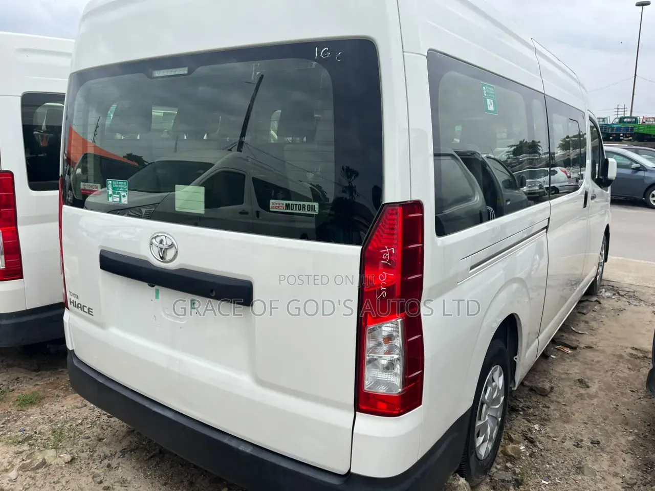 Toyota HiAce 2021 White