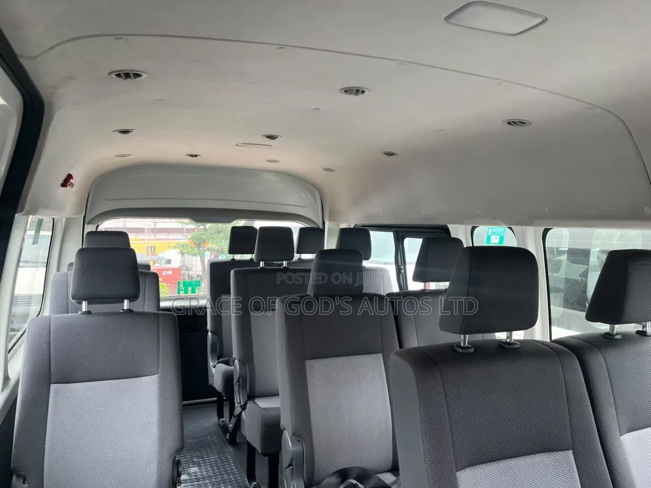 Toyota HiAce 2021 White