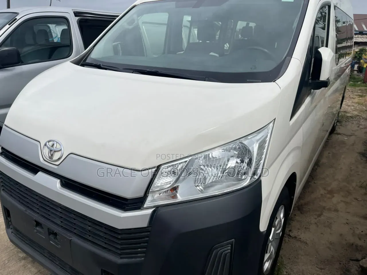 Toyota HiAce 2021 White