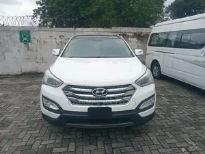 Hyundai Santa Fe 2013 White