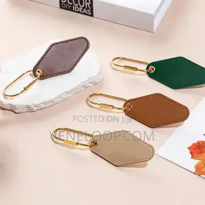 Custom Keychain Key Ring With Logo Printing – Business Gift