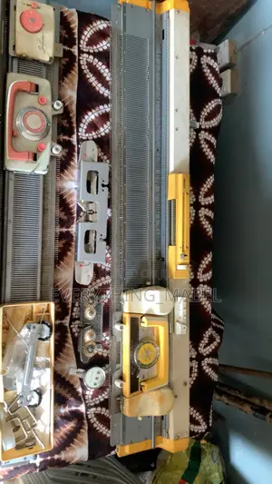 Knitting Machine