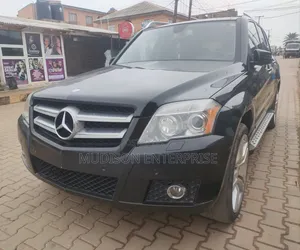 Mercedes-Benz GLK-Class 2010 Black