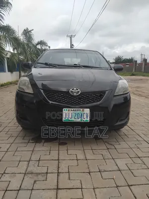 Toyota Yaris 2010 Black