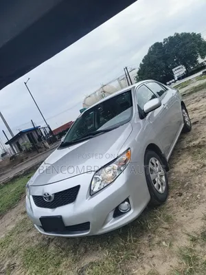 Toyota Corolla 2010 Silver