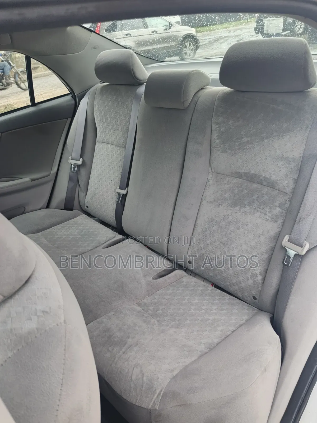 Toyota Corolla 2010 Silver