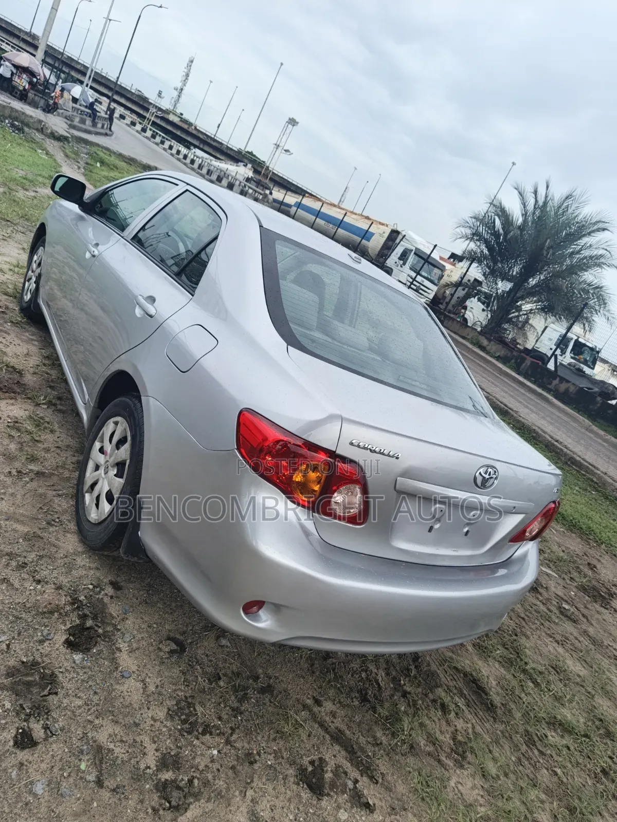 Toyota Corolla 2010 Silver