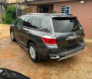 Toyota Highlander 2013 Gray
