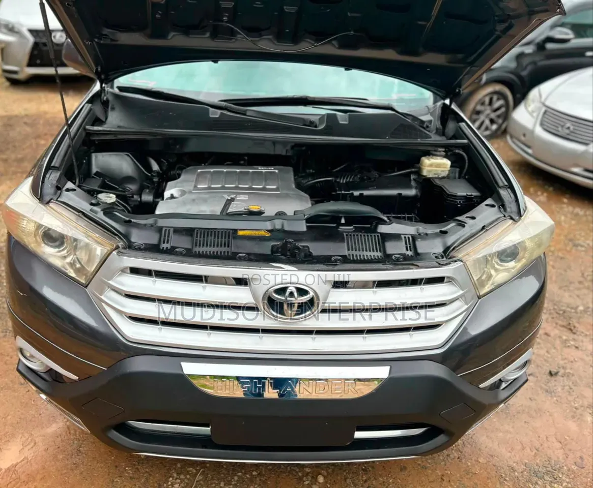 Toyota Highlander 2013 Gray