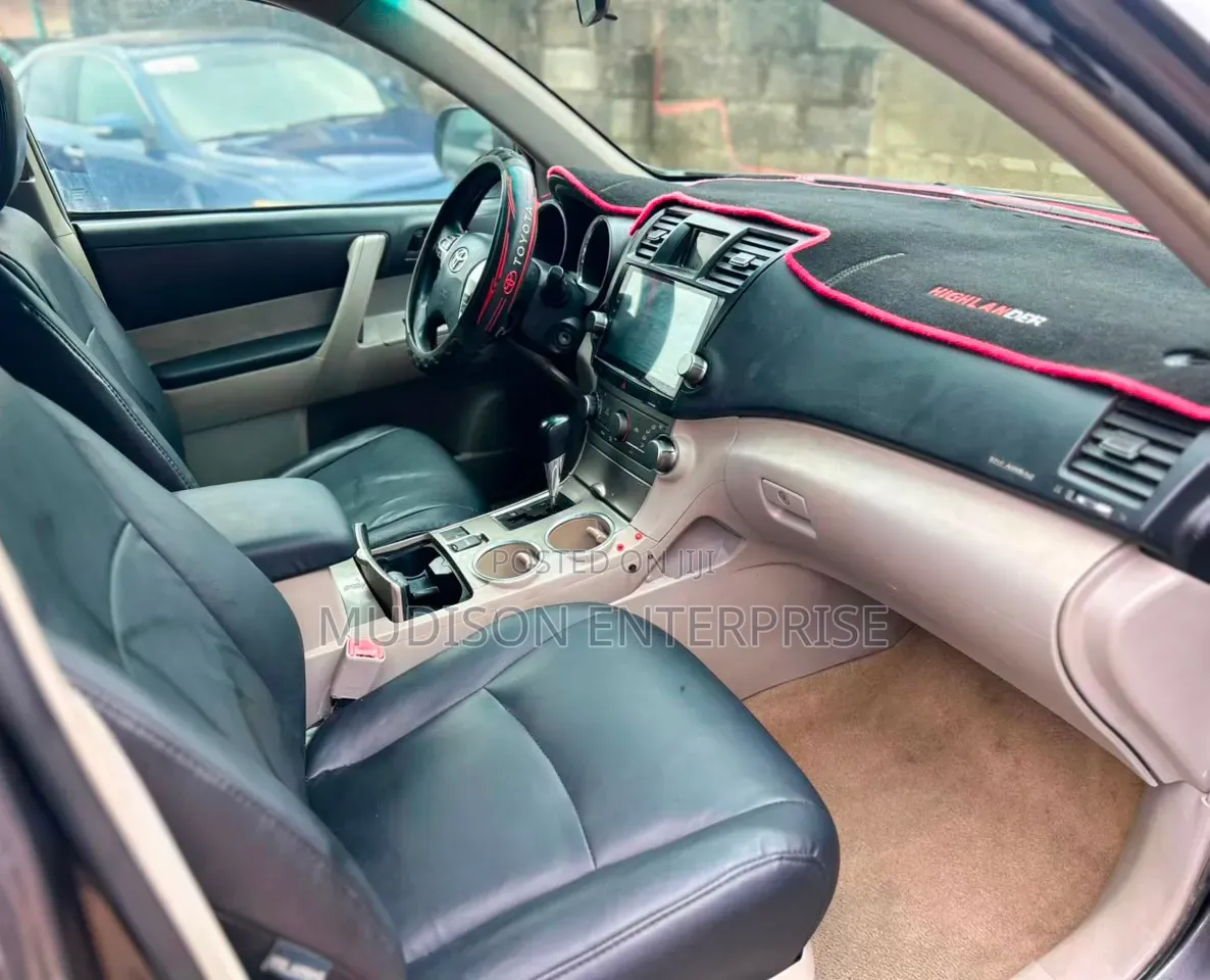 Toyota Highlander 2013 Gray