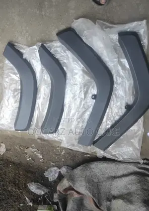 Complete Back Fender Chrome RAV4 2020 / 2021 / 2023 / 2024 / 2025 Ava