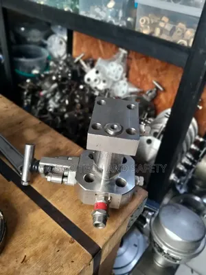 Industrial Pressure Gauge Monoflange Valve