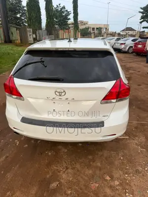 Toyota Venza V6 AWD 2010 White