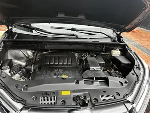 Toyota Highlander XLE V6 4x4 (3.5L 6cyl 6A) 2016 Gray