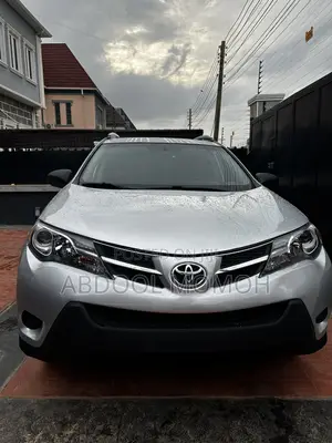 Toyota RAV4 LE 4dr SUV (2.5L 4cyl 6A) 2015 Silver