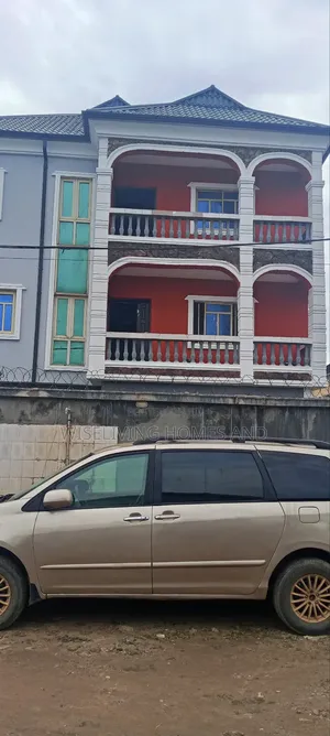 3bdrm Block of Flats in Off Nnpc Road, Ejigbo / Ejigbo for rent