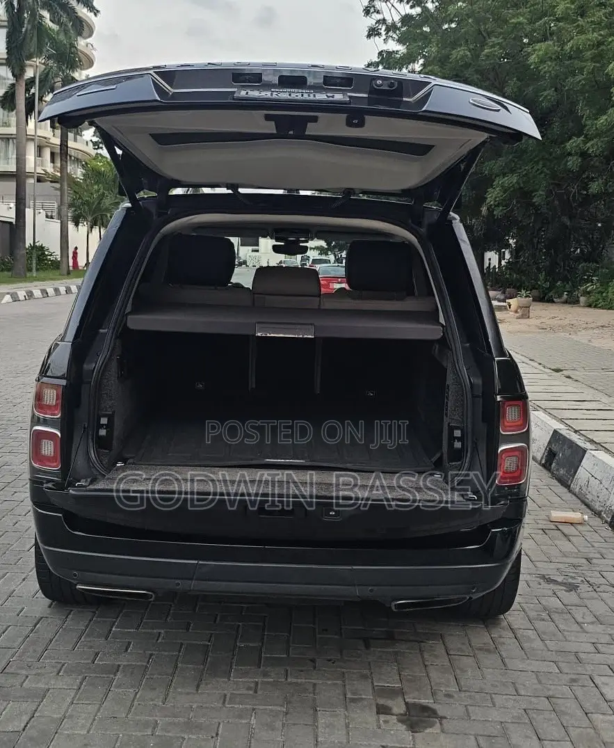 Range Rover Available on Self Drive