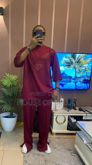 Luxury Men's 2-Piece Senator Wear – Premium Burgundy Kaftan Set
