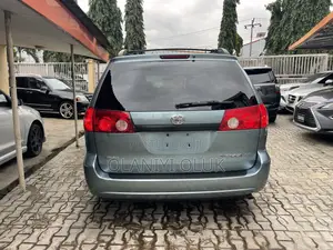 Toyota Sienna 2008 Blue