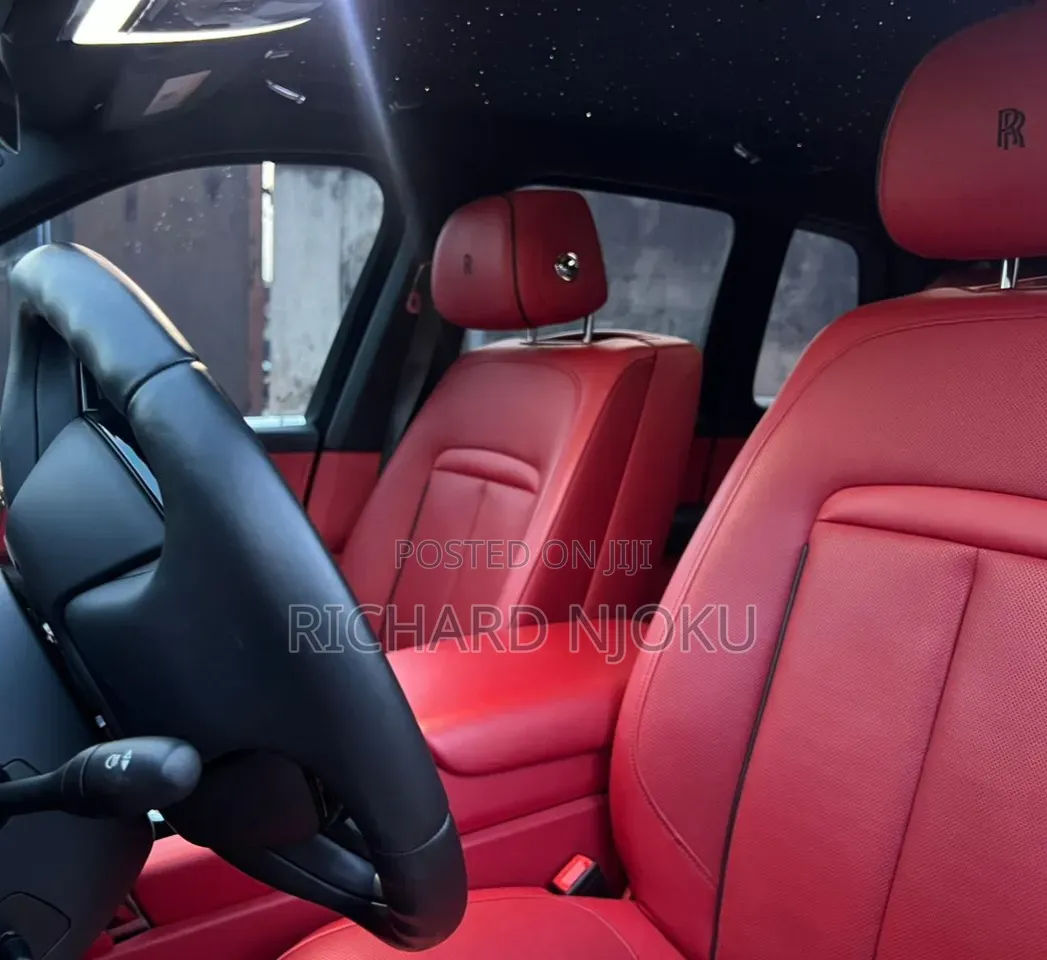 Rolls-Royce Cullinan Base 2021 White