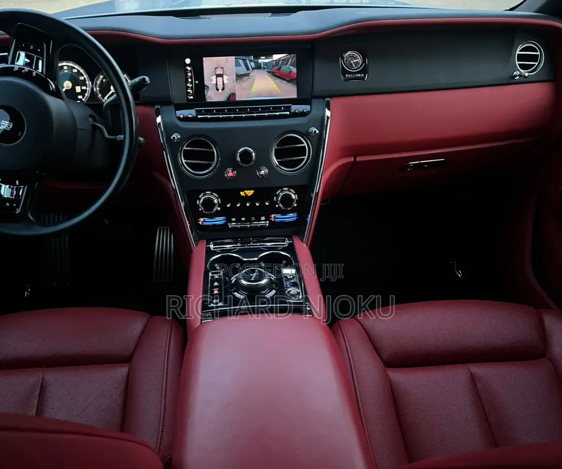 Rolls-Royce Cullinan Base 2021 White