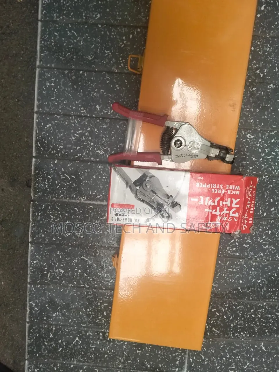 Raider No. RDWS-101B Wire Stripper